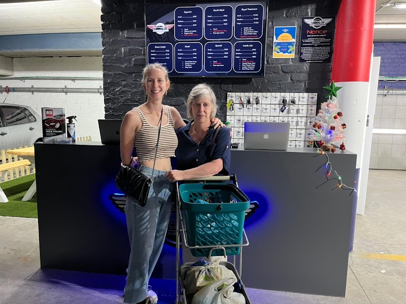 Thunder Brothers Car Wash Bredasdorp - Photo 3